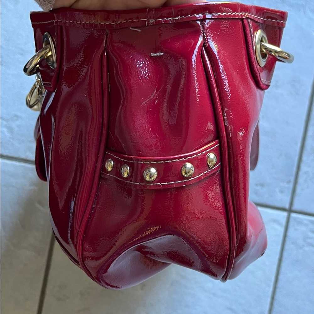 Kathy Van Zeeland Shiny Faux Leather Red Shoulder Bag - Picture 7 of 16